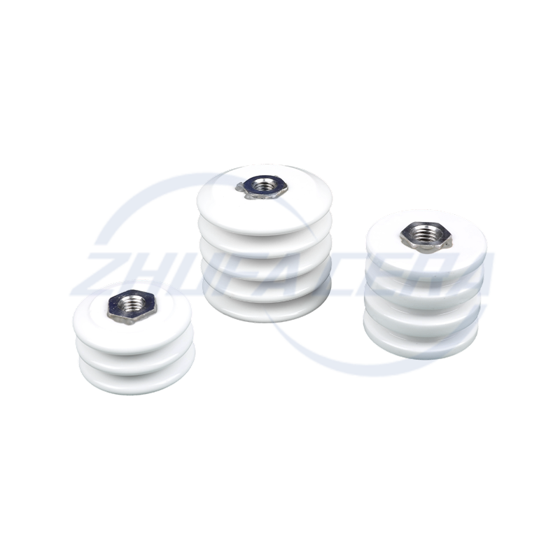 Isolator keramik alumina